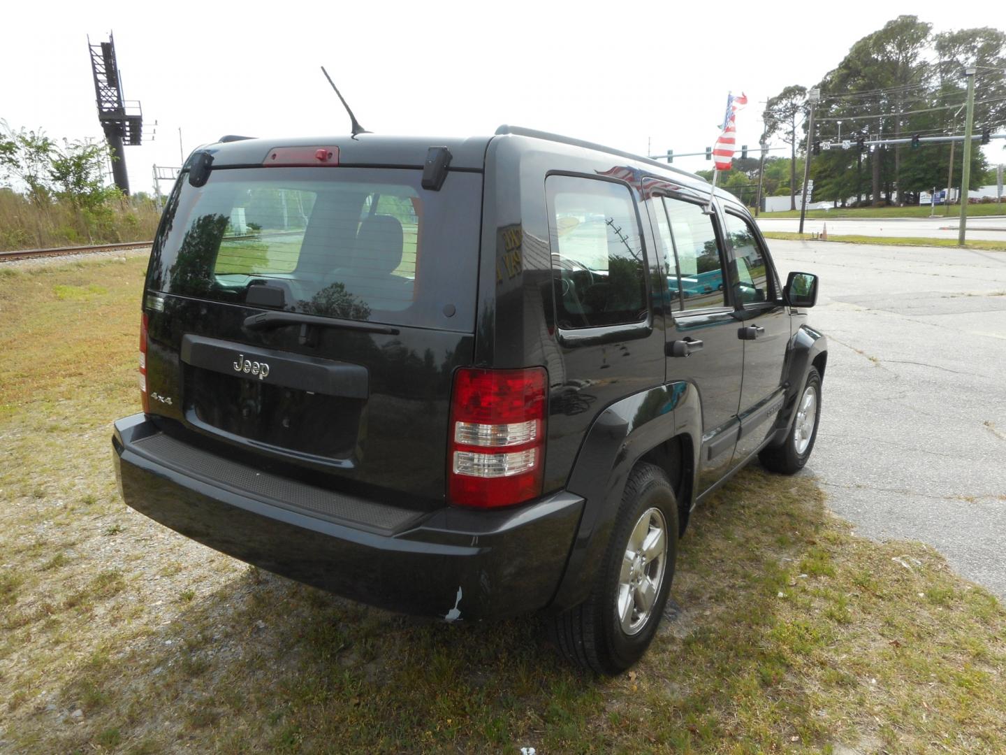 2012 Green Jeep Liberty (1C4PJMAK7CW) , located at 2553 Airline Blvd, Portsmouth, VA, 23701, (757) 488-8331, 36.813889, -76.357597 - ***VEHICLE TERMS*** Down Payment: $999 Weekly Payment: $100 APR: 23.9% Repayment Terms: 42 Months *** CALL ELIZABETH SMITH - DIRECTOR OF MARKETING @ 757-488-8331 TO SCHEDULE YOUR APPOINTMENT TODAY AND GET PRE-APPROVED RIGHT OVER THE PHONE*** - Photo#5